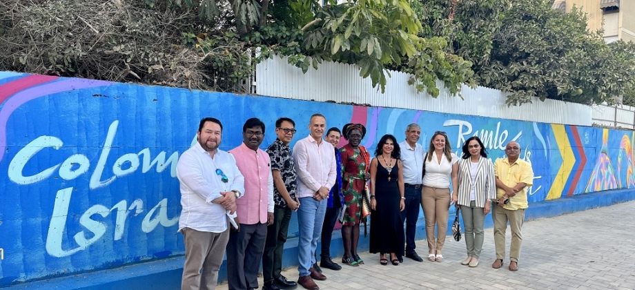 Embajada de Colombia en Israel inauguró el mural Encuentro de Culturas en la ciudad de Ramle