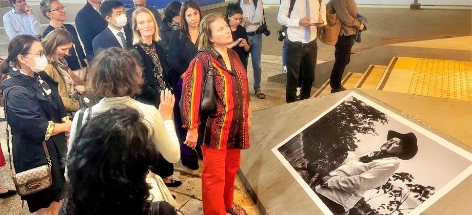 La Embajada de Colombia en Israel invita a la exhibición “Volví para verte” de Juanita Escobar en el 10 Festival Internacional de Fotografía