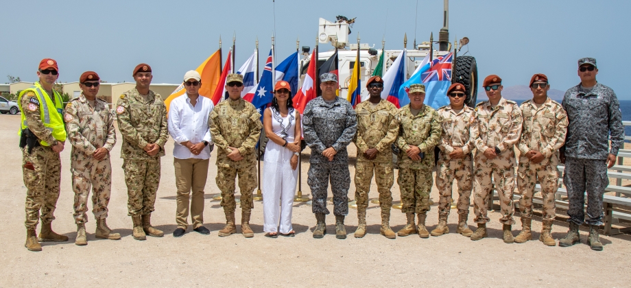 Embajadora de Colombia en Israel, Margarita Manjarrez, visitó la Península del Sinaí, junto con representantes de la Fuerza Multinacional de Paz y Observadores del Tratado de Paz entre Israel y Egipto